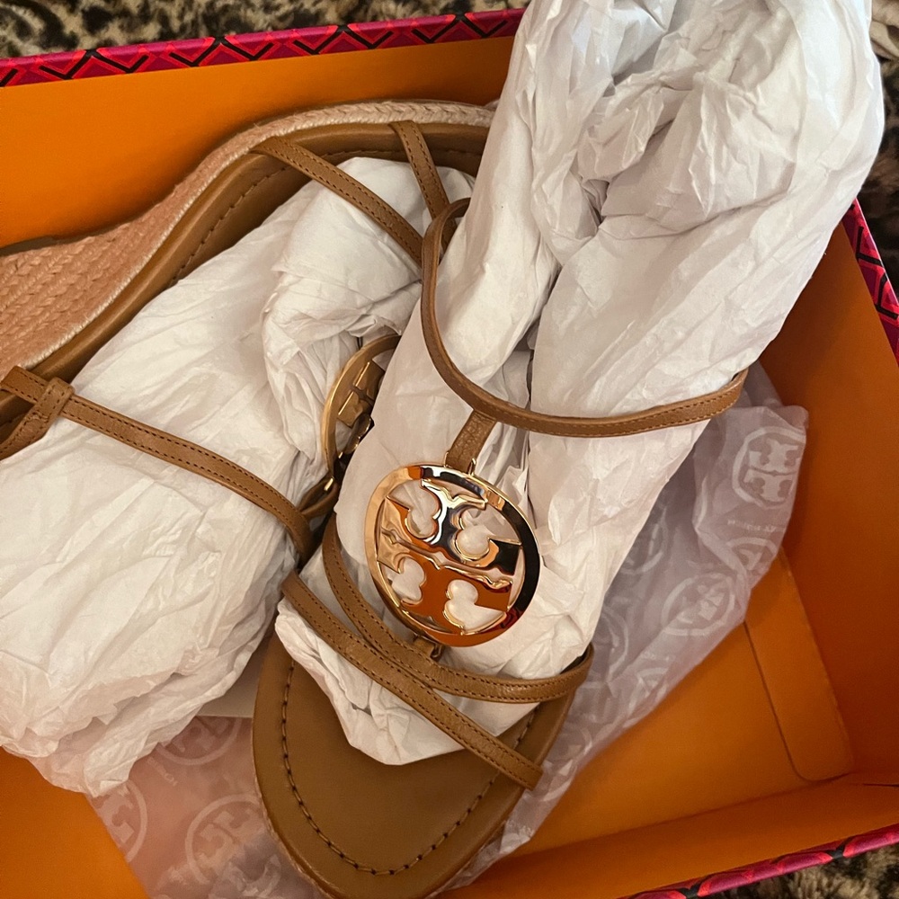 TORI BURCH WEDGE SANDLES